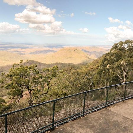 Picnic Point Villas Toowoomba Exterior photo