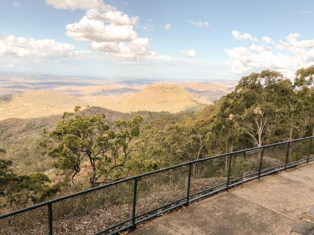 Picnic Point Villas Toowoomba Exterior photo